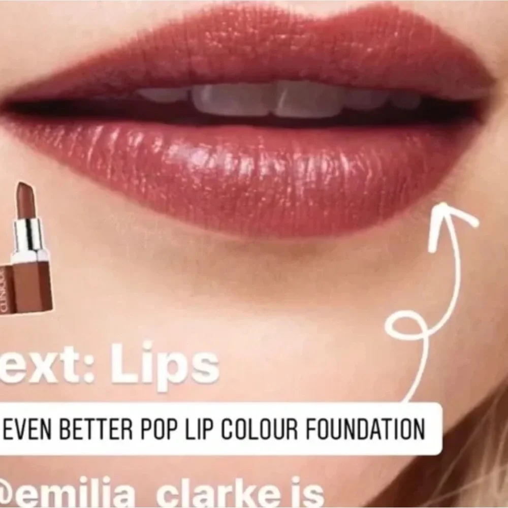 🌙💕Clinique Embrace Me Lipstick